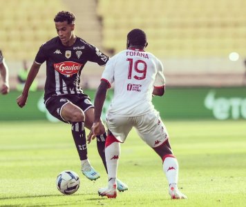 اوناحي وسلامة ما باليد حيلة والنزول قدرهما