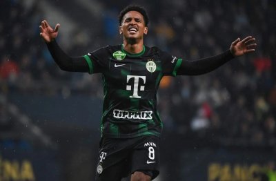 ريان مايي يطرق ابواب المونديال بثنائية