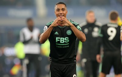 الشياطين الحمر وجهوا الرسائل لاسود الاطلس