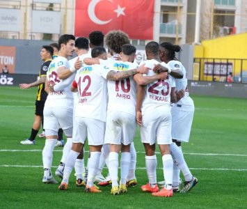 الكعبي يوقع خامس اهدافه