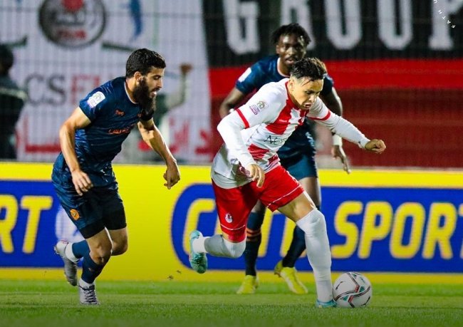 البطولة الإحترافية 1.. تعادل سلبي بين الفتح الرياضي ونهضة بركان