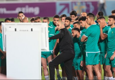 الرݣراݣي قدم حصة بالفيديو للاعبين في قلب ملعب الدحيل