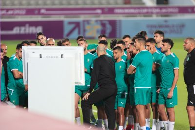 لقطة فيديو الأسود  في التداريب أثارت الجميع