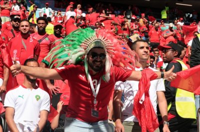 إجتياح جماهيري مغربي في هذه الأثناء