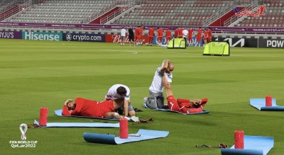 حكيمي يخضع لعملية التدليك والركض