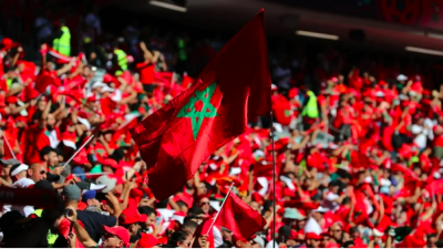 الجماهير المغربية تزلزل ملعب الثمامة بترديد النشيد الوطني