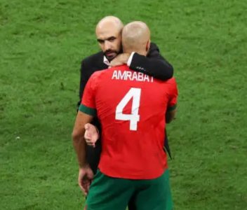 الناخب الوطني للاعبين: إرفعوا رؤسكم لقد شرفتم بلدكم والعرب وإفريقيا