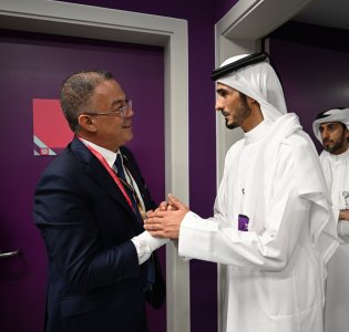 الشيخ جاسم هنأ الأسود على إنجازهم البطولي