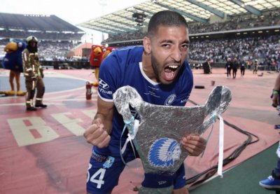 طارق يفوز بجائزة   الاسد البلجيكي  