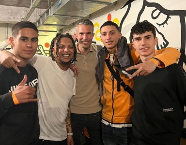 الجامعة لا تفكر في ڤان بيرسي