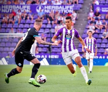 يميق غادر وفضال دخل بديلا وبلد الوليد لدغ في آخر الأنفاس