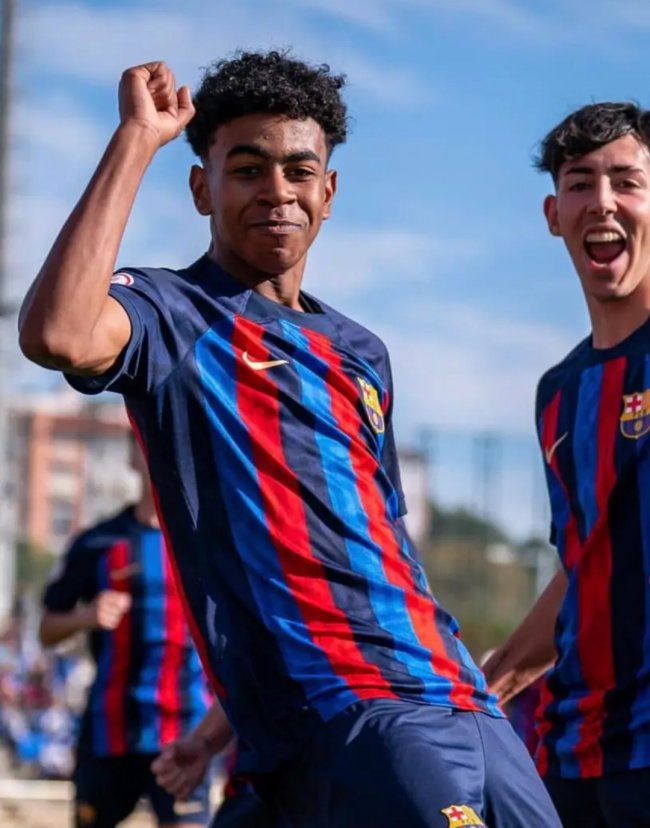 الجامعة لاتريد الضغط على لامين يامال