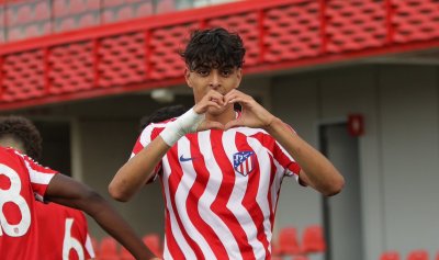 الريحاني في لحظة تاريخية خالدة مع الأسود