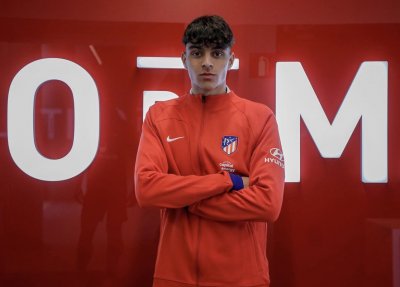 الإسبان يجسون نبض ريحاني واللاعب متشبت بالمغرب