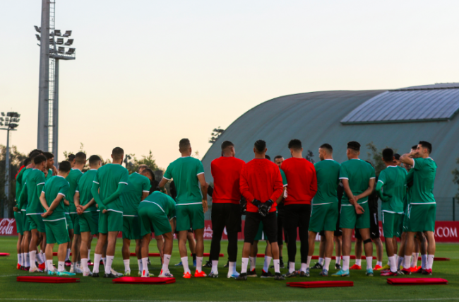 بأستثناء حكيمي جميع لاعبي الفريق الوطني في وضعية صحية جيدة