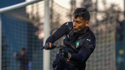 الحارس التكناوتي يعرض نفسه على طبيب إسباني