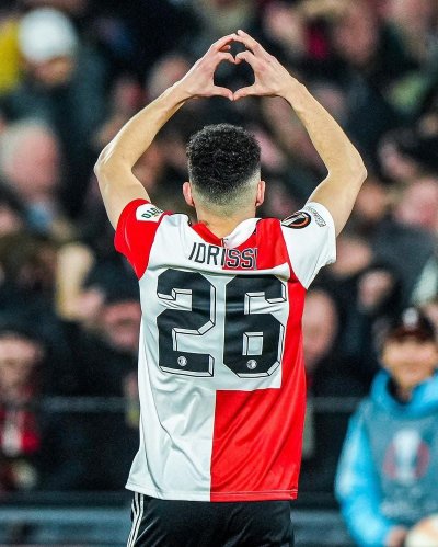 الإدريسي يسوي الحسابات مع إشبيلية