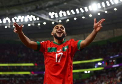 سفيان بوفال: إستمتعت ببكاء رونالدو وأنا برشلوني