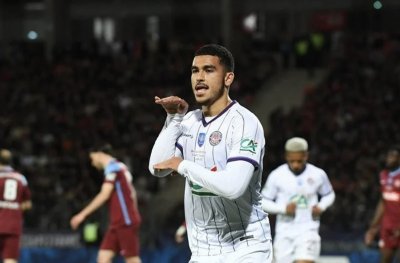 ابوخلال يرفع الغلة الى سبعة اهدف ويخسر القمة