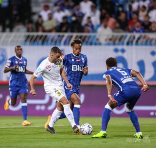 شباك الهلال تستعصي على حمد الله