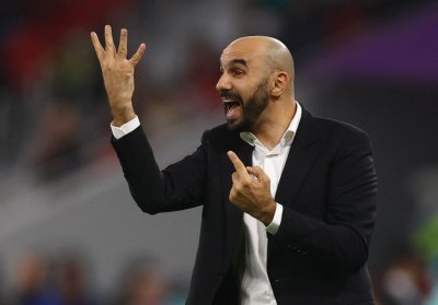 هل يعتذر لاعبو الوداد لوليد الرݣراݣي؟