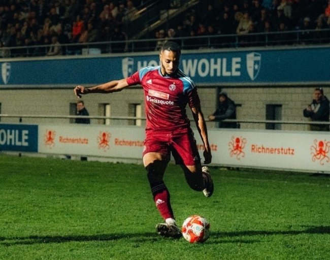 مغربي بسيرفيت جنيف يريد اللعب للمغرب بدل الجزائر