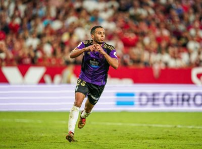 أنور التهامي مدد عقده مع بلد الوليد وأملاح يريد المغادرة