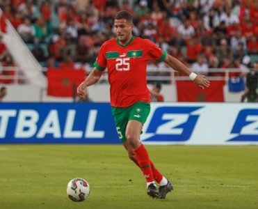 إسماعيل قندوس: الظهور الأول