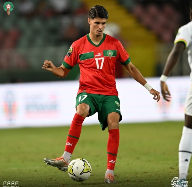 أسامة العزوزي: سخاء في العطاء