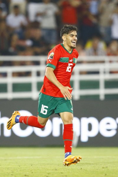 الزلزولي تسلح ب  تامغرابيت  ليقف في وجه برشلونة