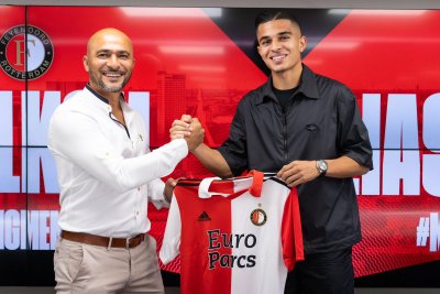 إلياس سيباوي يوقع لفينورد ويتحدث ل  المنتخب 