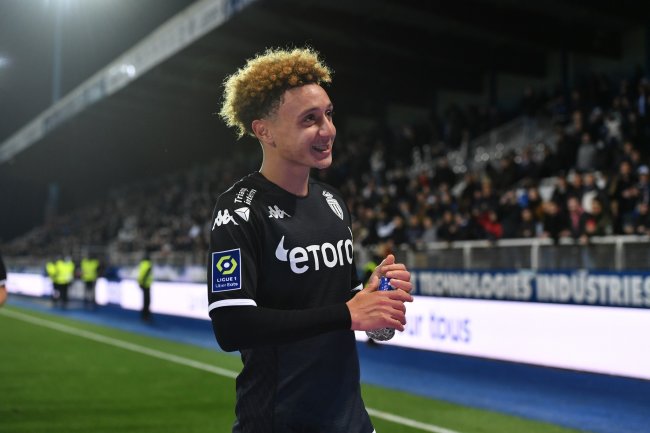 بن الصغير مرشح للحاق بالعرين وسفيان ديوب يبتعد