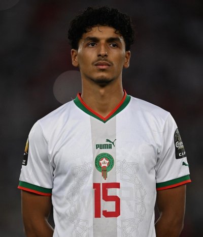 المهدي بوكامير: معاناة دفاعية