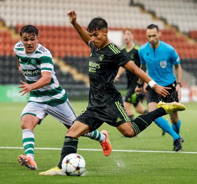 يوسف لخديم على خطى أشرف حكيمي