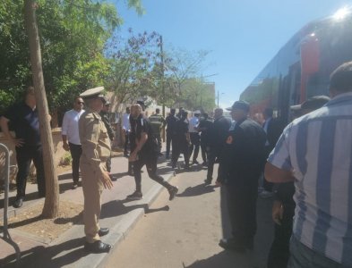 وصول لاعبي المنتخب الوطني إلى المركز الجهوي لتحاقن الدم بأكادير