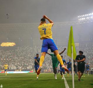 النصر يحسم قمته المثيرة مع الاهلي بفضل ثنائيتين رائعتين لرونالدو وتاليسكا