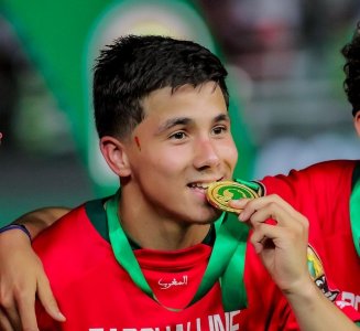 بنجامان بوشواري قطعة من ذهب في وسط ميدان الأولمبيين