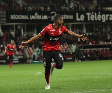 الأولمبي الوزاني في  الطوپ  بهدفين جديدين