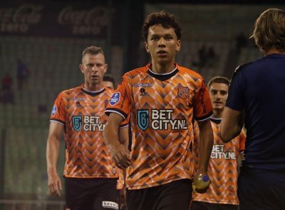 عمران نزيه موهبة فولندام معول عليه للتألق في مونديال أندونيسيا