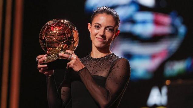 الكرة الذهبية: الإسبانية بونماتي تتوج أفضل لاعبة