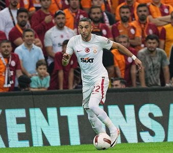 بوروك يؤهل زياش لمواجهة بايرن من البداية