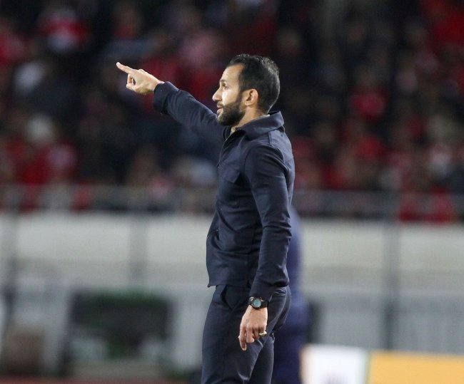 كل الدعم للمدرب..أنصار الوداد يختارون  حماية  رمزي مع اشتداد موجة  الغضب الأحمر 