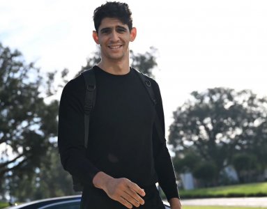 بونو، المحمدي وبوفال أول الواصلين لمعسكر الفريق الوطني