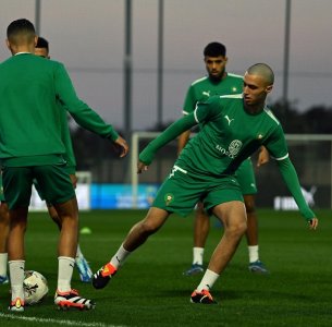 15 لاعبا شاركوا في أول حصة تدريبية للفريق الوطني