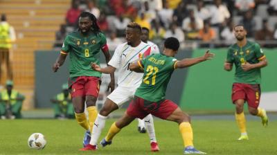 كأس أمم إفريقيا: غينيا بنقص عددي يروض أسود الكامرون