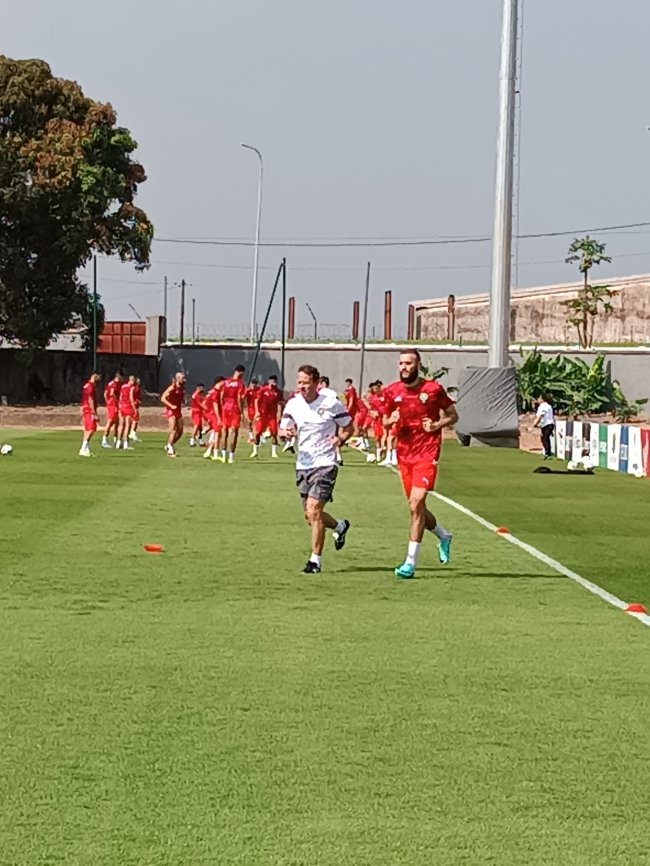 تداريب إنفرادية لنصير مزراوي