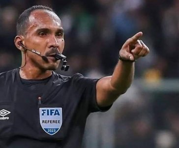 السوداني محمود علي اسماعيل حكما لمباراة الأسود