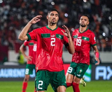 6 منتخبات أرتنا وجهنا في المرآة في الكان