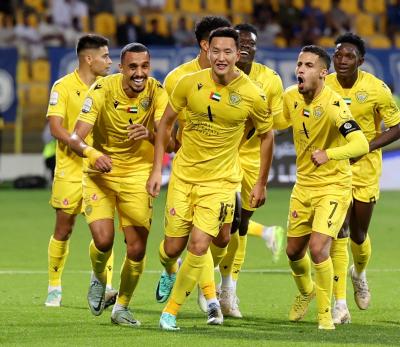 بطولة الإمارات: الوصل يهزم جاره النصر ويبتعد في الصدارة