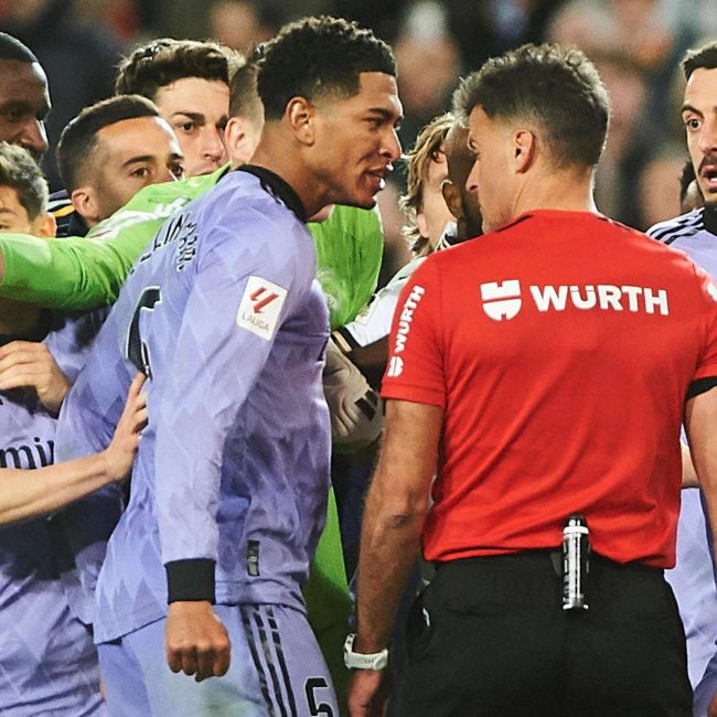 إيقاف بيلينغهام مباراتين بعد طرده أمام فالنسيا